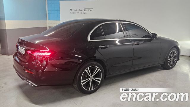 Mercedes-Benz E-Class 2021 — photo 3