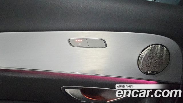 Mercedes-Benz E-Class 2021 — photo 17