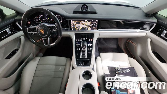 Porsche Panamera 2018 — photo 7