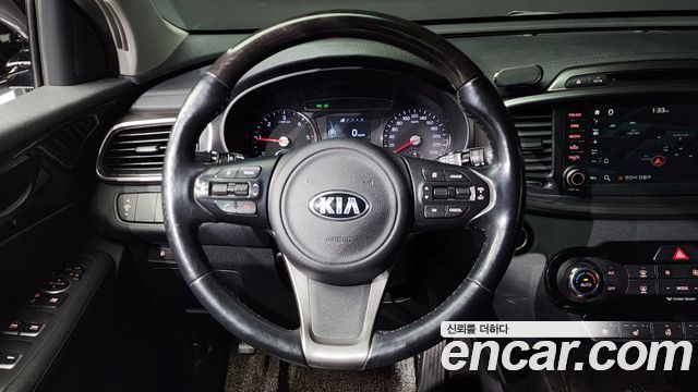 Kia Sorento 2017 — photo 13