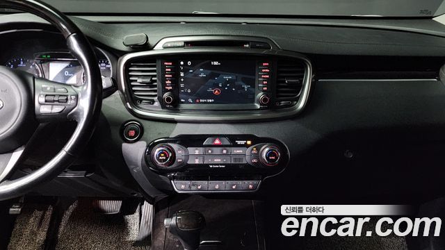 Kia Sorento 2017 — photo 14