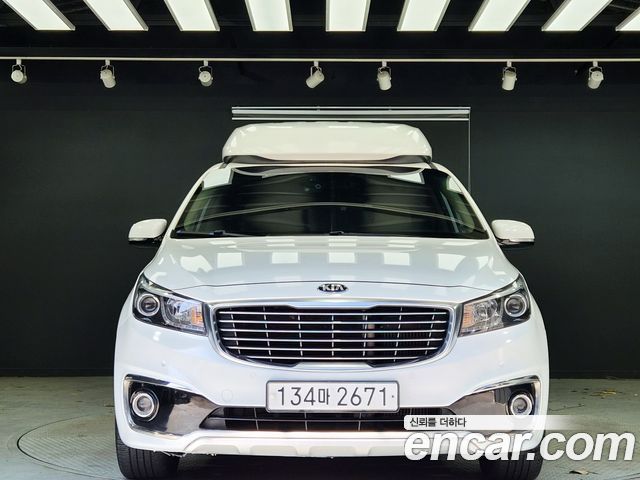 Kia Canival 2016 — photo 2