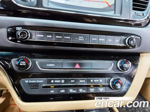 Kia Canival 2016 — photo 11