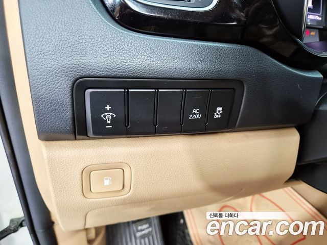 Kia Canival 2016 — photo 14
