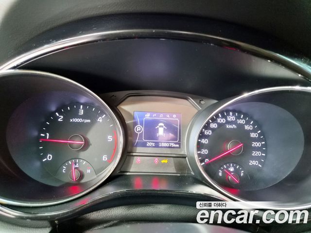 Kia Canival 2016 — photo 16