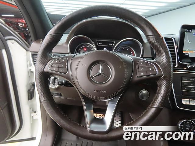 Mercedes-Benz GLS-Class 2019 — photo 8