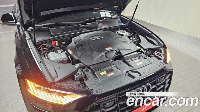 Audi Q8 2023 — photo 6