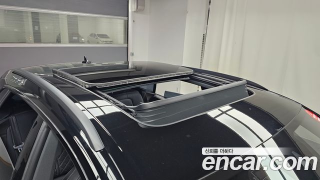 Audi Q8 2023 — photo 19