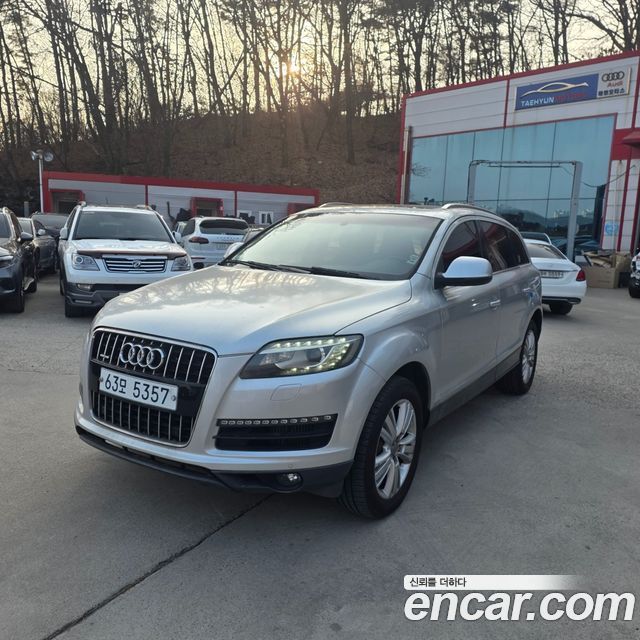 Audi Q7 2010 — photo 2