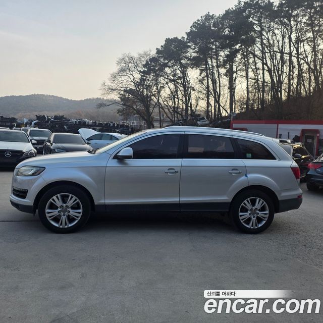 Audi Q7 2010 — photo 3