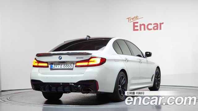 BMW 5-Series 2017 — photo 2