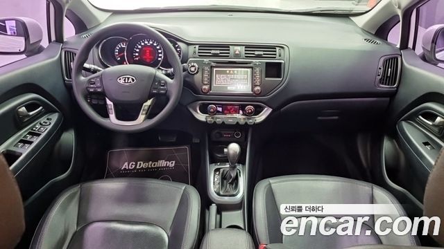 Kia pride 2012 — photo 7