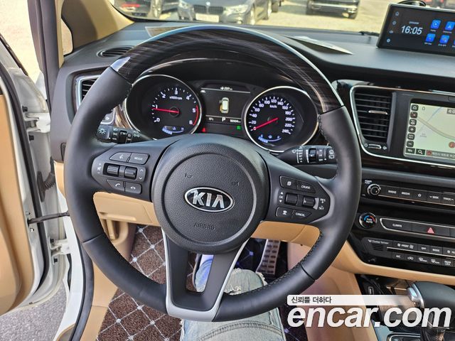 Kia Canival 2019 — photo 13
