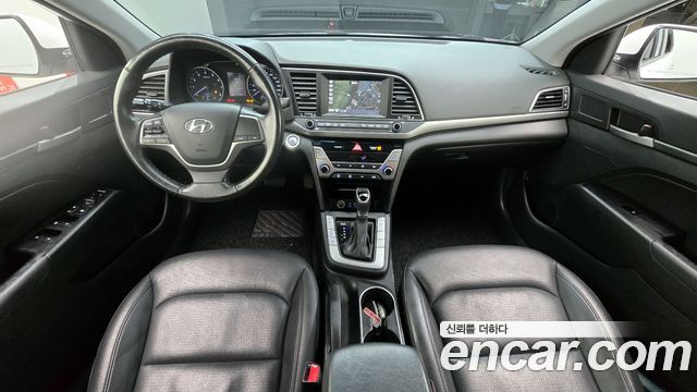 Hyundai AVANTE 2016 — photo 7
