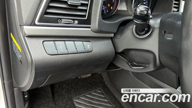 Hyundai AVANTE 2016 — photo 15