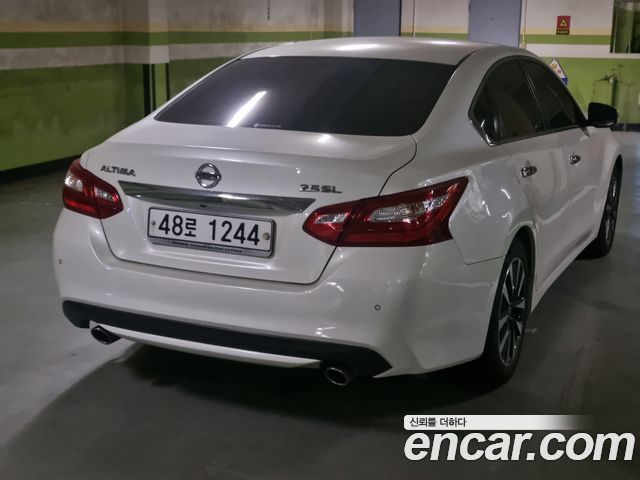 Nissan Altima 2017 — photo 2