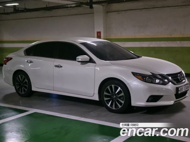 Nissan Altima 2017 — photo 3