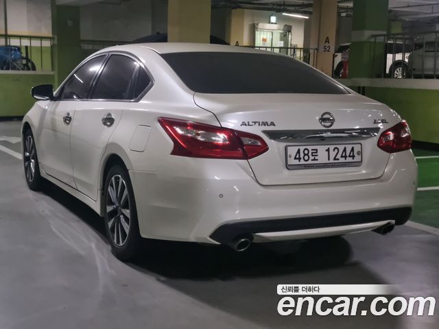 Nissan Altima 2017 — photo 20