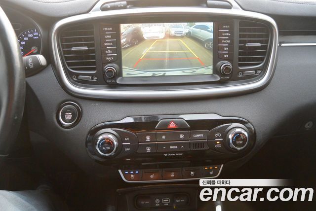 Kia Sorento 2015 — photo 11