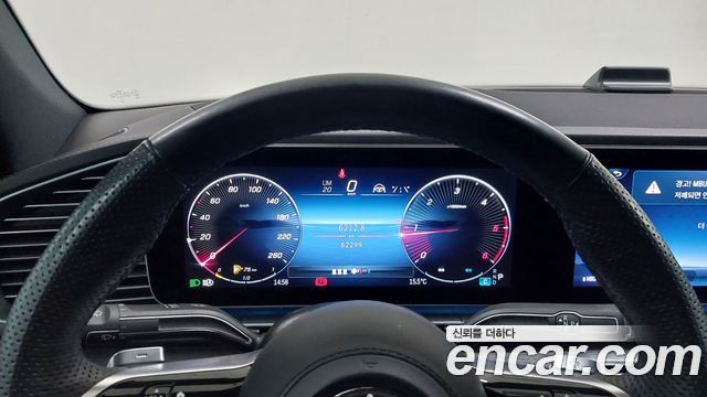 Mercedes-Benz GLE-Class 2023 — photo 8