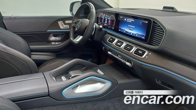 Mercedes-Benz GLE-Class 2023 — photo 13