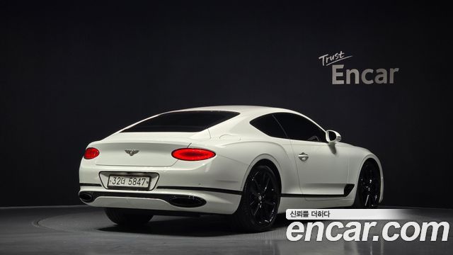 Bentley Continental 2019 — photo 2