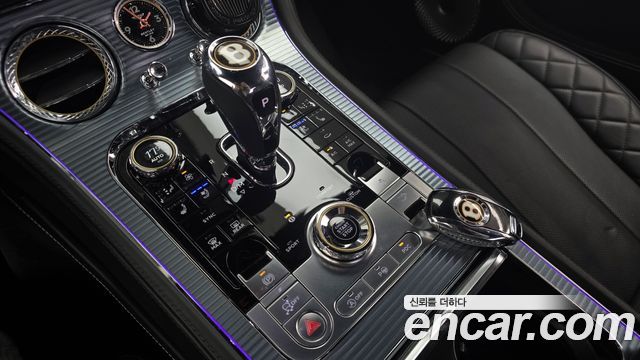 Bentley Continental 2019 — photo 9