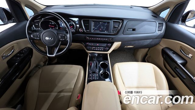 Kia Canival 2019 — photo 7