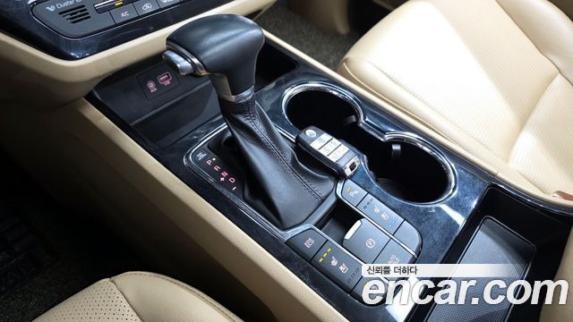 Kia Canival 2019 — photo 9