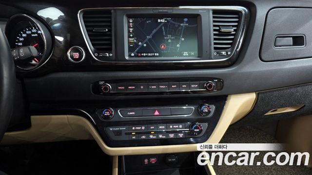 Kia Canival 2019 — photo 15