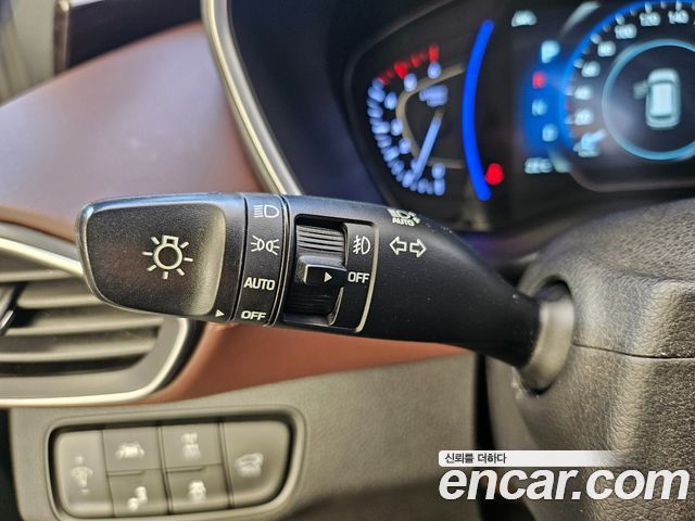 Hyundai Santafe 2019 — photo 17