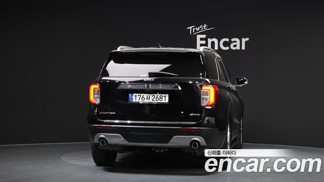 Ford Explorer 2022 — photo 4