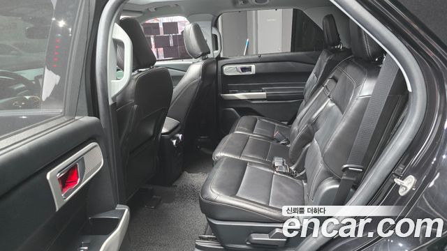 Ford Explorer 2022 — photo 12
