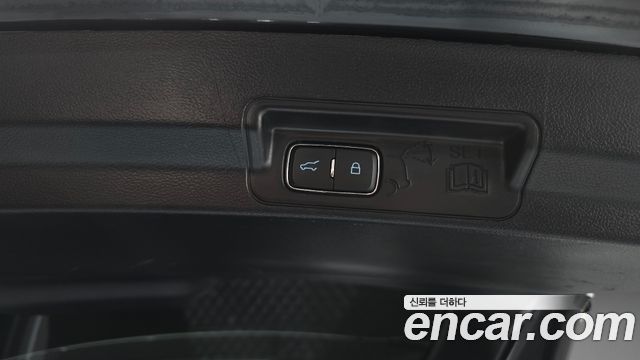 Ford Explorer 2022 — photo 20