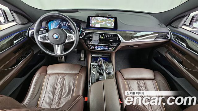 BMW Gran Turismo 2019 — photo 7