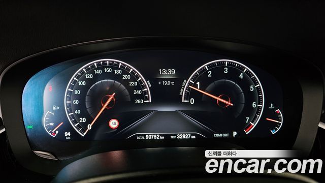 BMW Gran Turismo 2019 — photo 8