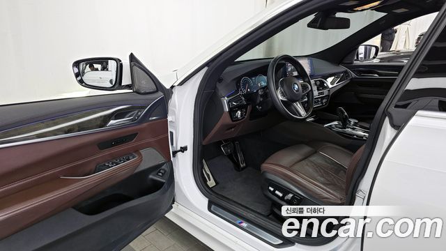 BMW Gran Turismo 2019 — photo 10