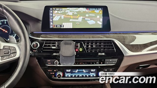 BMW Gran Turismo 2019 — photo 14