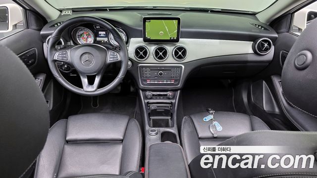 Mercedes-Benz GLA-Class 2016 — photo 7