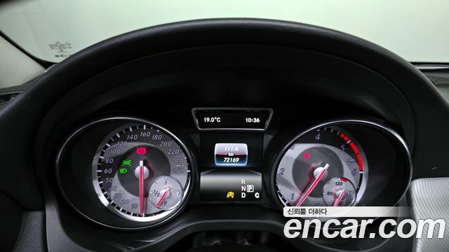 Mercedes-Benz GLA-Class 2016 — photo 8
