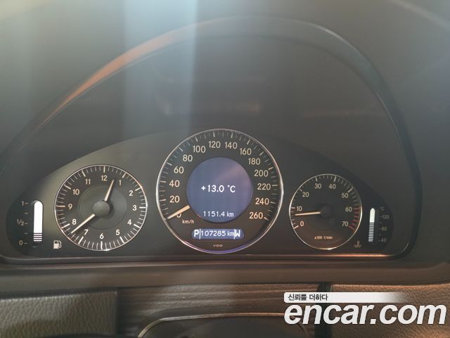 Mercedes-Benz CLK-Class 2002 — photo 9