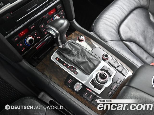 Audi Q7 2015 — photo 9