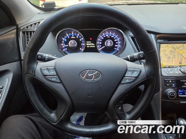 Hyundai Sonata 2013 — photo 10