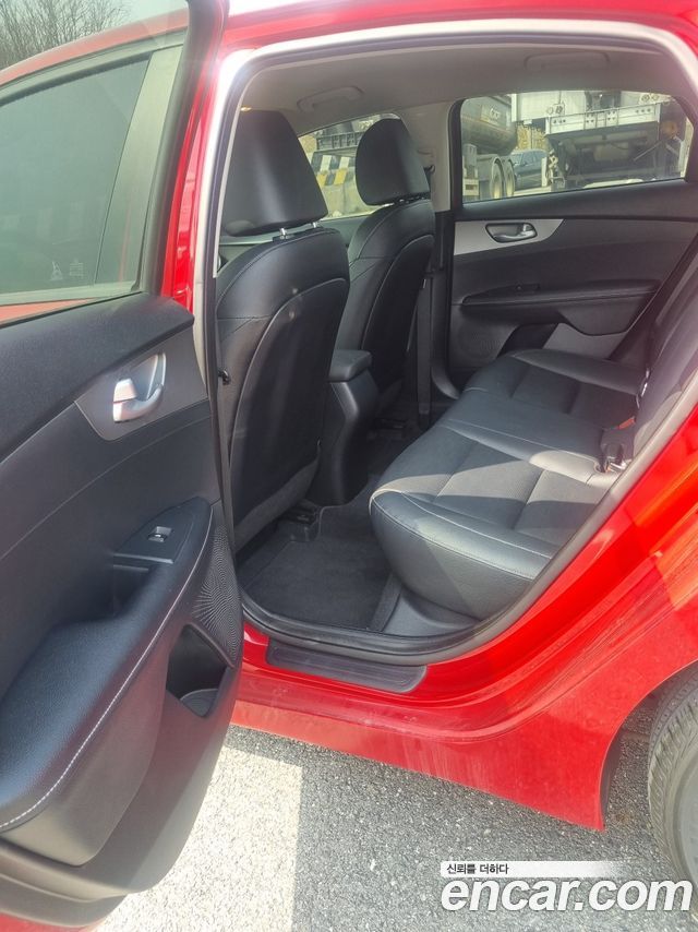 Kia K3 2019 — photo 16