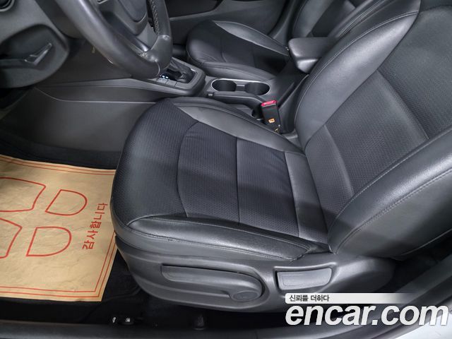 Hyundai AVANTE 2016 — photo 6