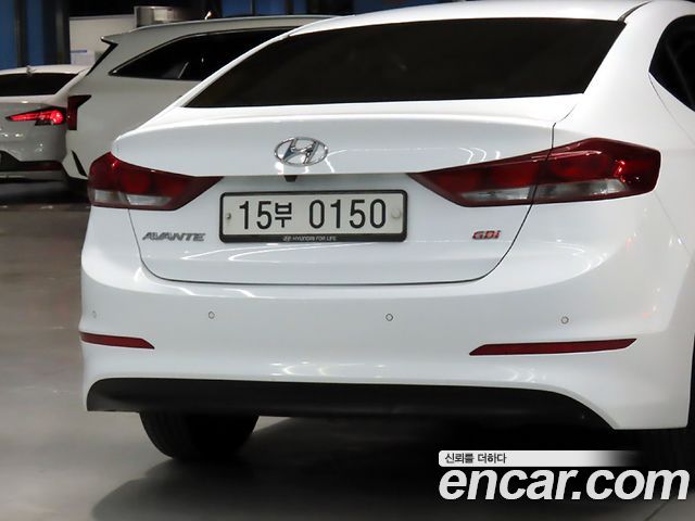 Hyundai AVANTE 2016 — photo 17
