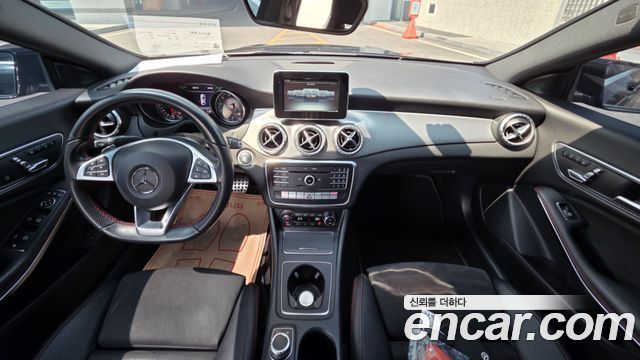 Mercedes-Benz CLA-Class 2018 — photo 13