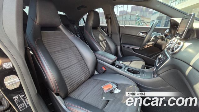 Mercedes-Benz CLA-Class 2018 — photo 14