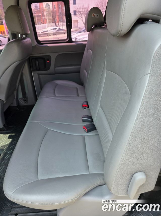 Hyundai Starex 2016 — photo 11