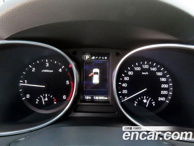 Hyundai Santafe 2016 — photo 9